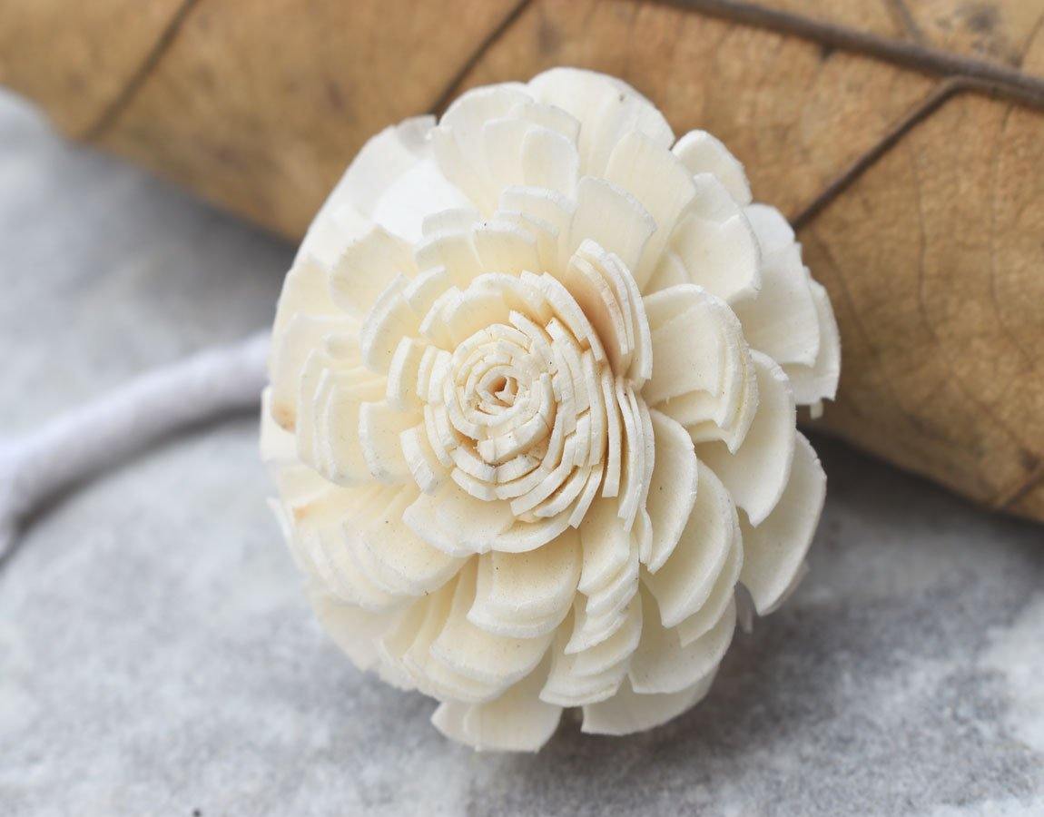 Cedar Reed Diffuser Sola Wood Flower with Rope