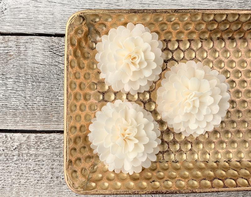 Feather Ball Sola Wood Flower