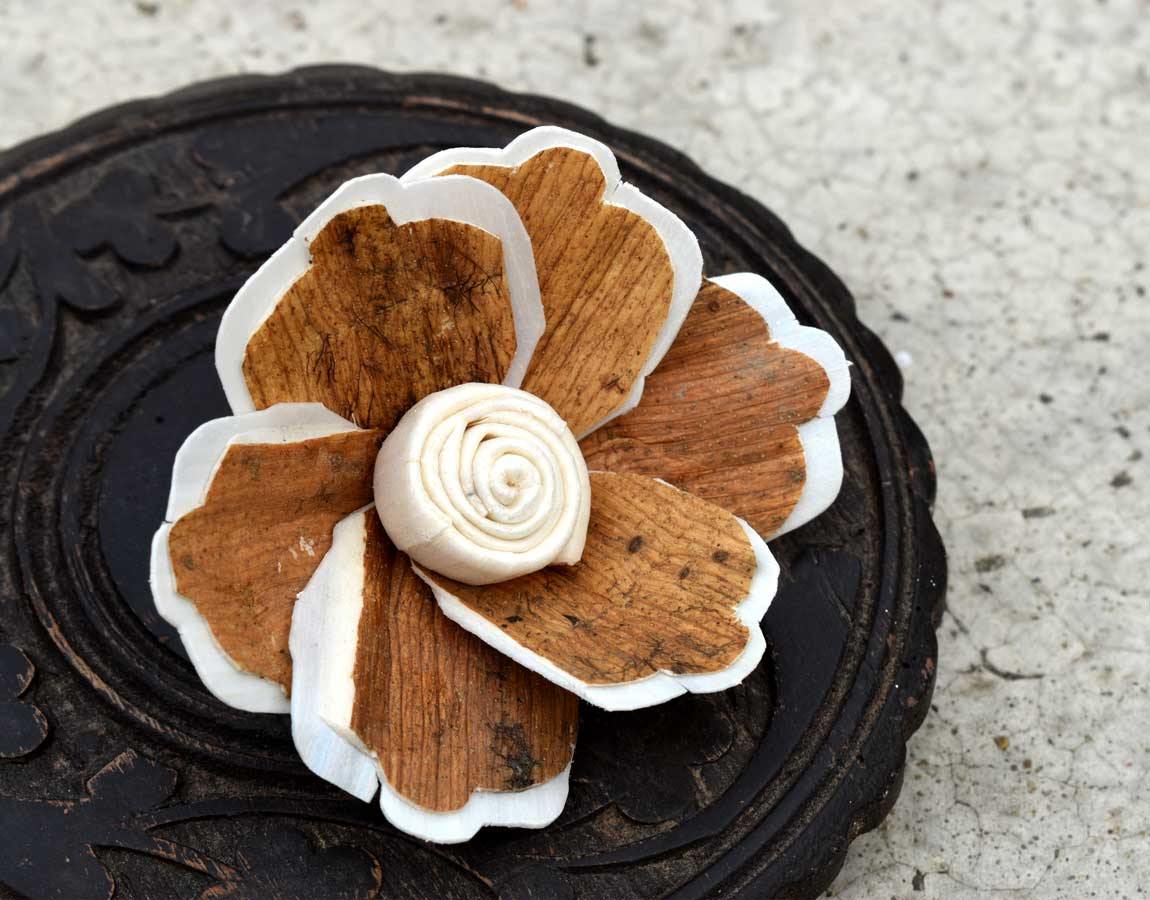 Arora Sola Wood Skin Flower