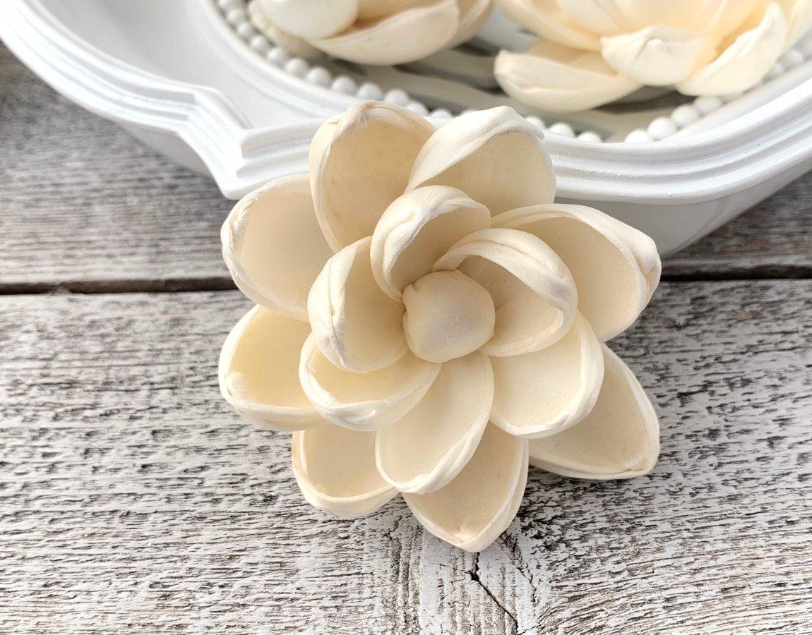 Leo Sola Wood Flower