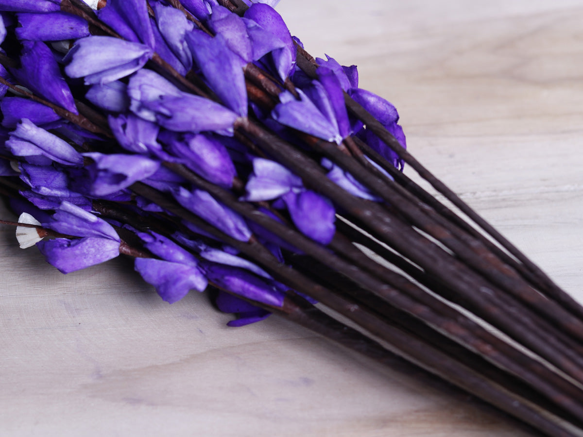 Manella Buds Flower Stick