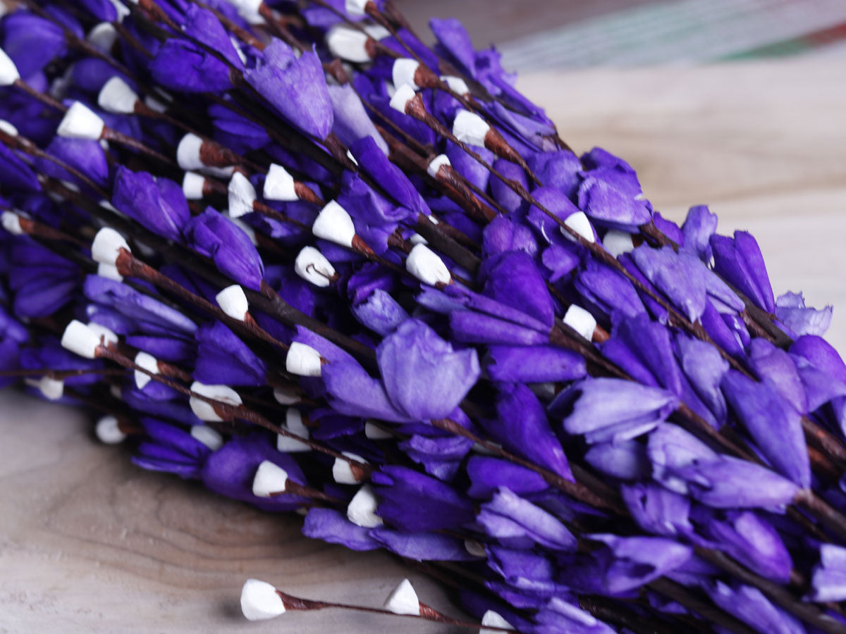 Manella Buds Flower Stick
