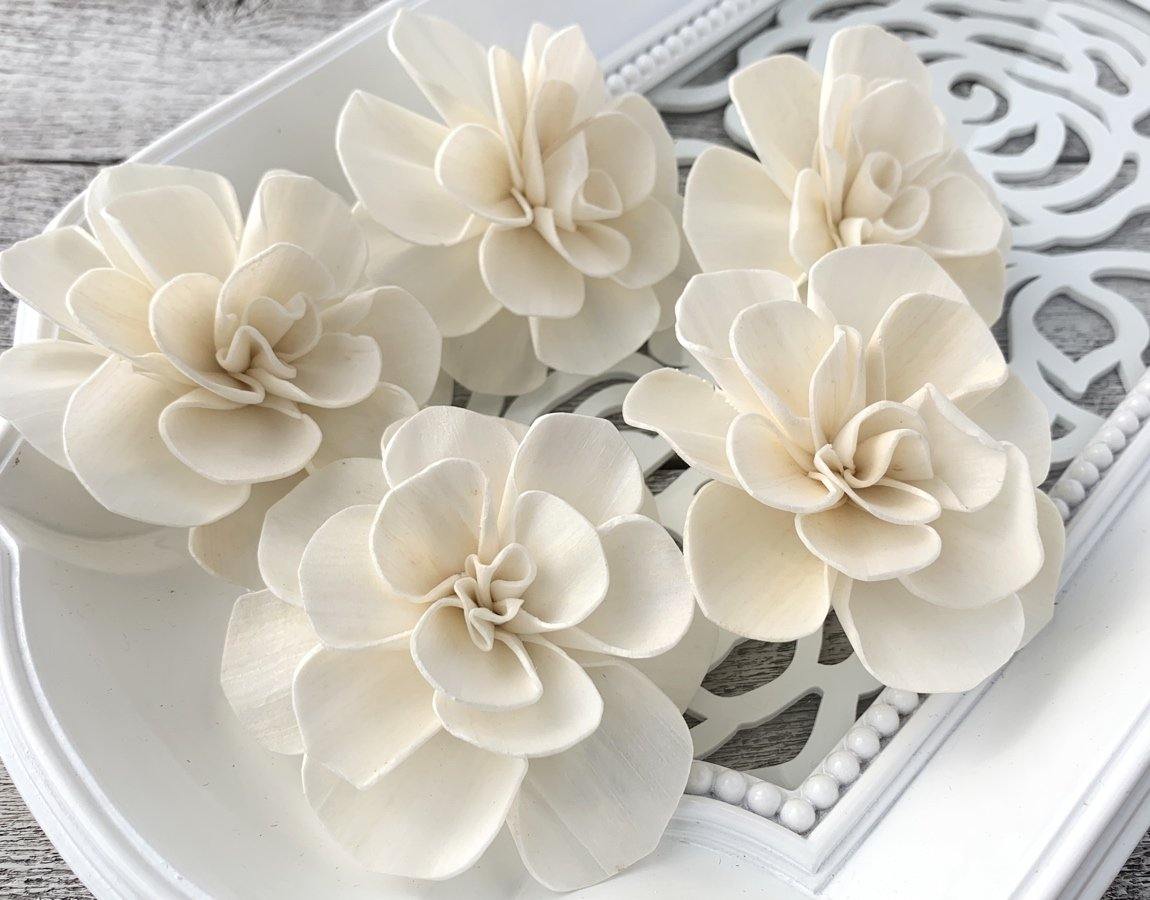 Maria Sola Wood Flower